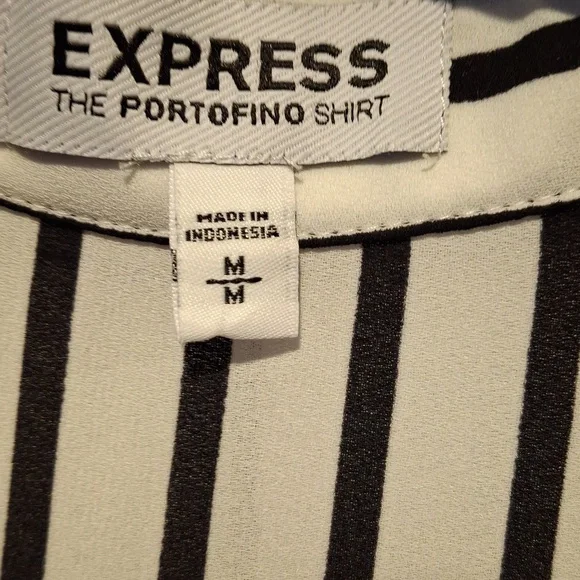 Express Portofino Sleeveless Blouse - Picture 2 of 4